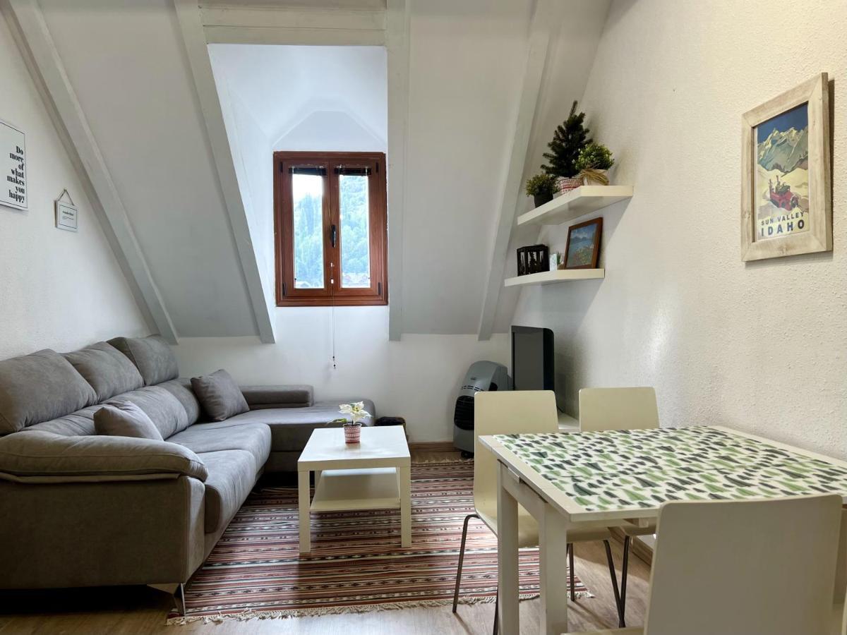 Locky - Espacio Y Exclusividad ❅ Pirineos360 ❅ Sallent De Gallego Luaran gambar